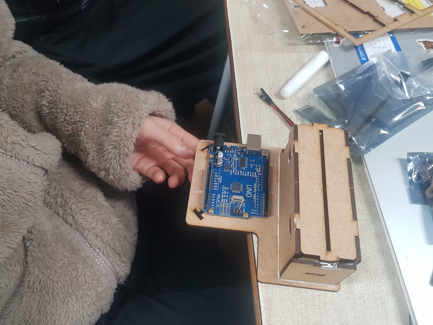 강화여고에서 진행된 AI LED 무드등 제작기