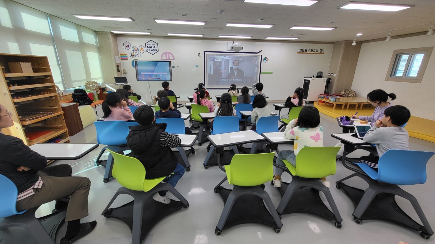이월초에서 진행된 메타버스 체험 교육 가상현실과 증강현실의 놀라운 세계